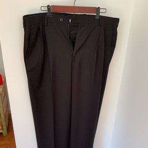 Van Heusen black pants size 40/32